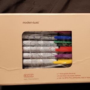 Modern-Twist Kidz Placemat with Markers